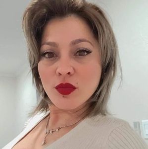 Meet your Posher, Aini